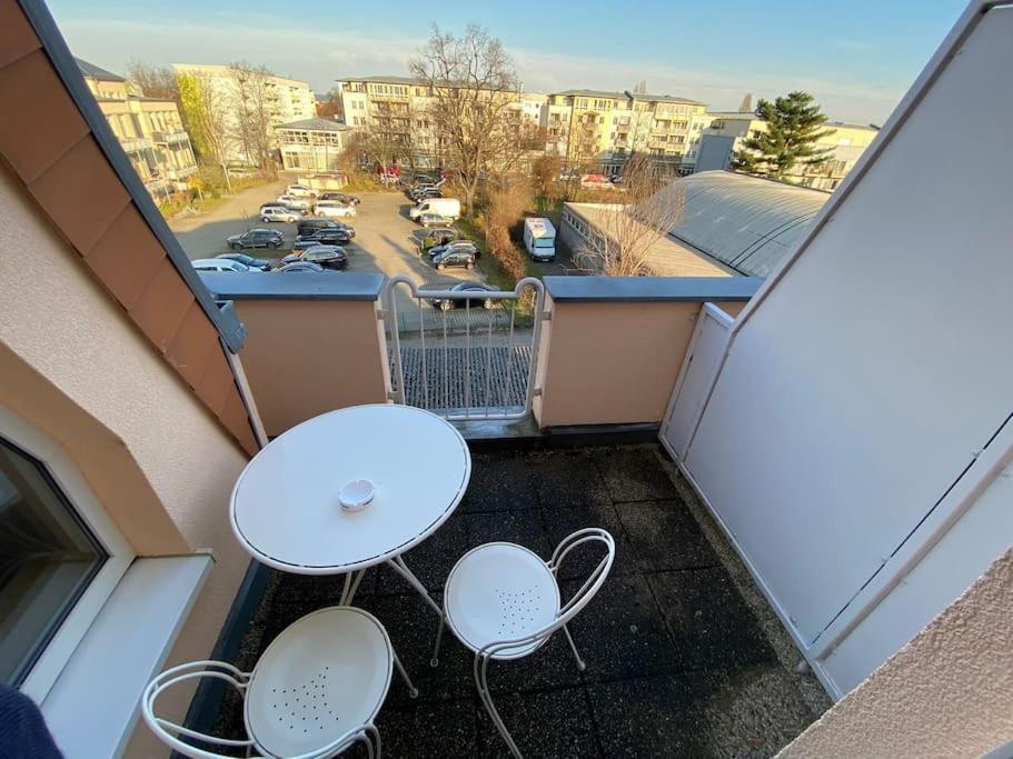 Schoene 2-Raumwohnung In Дрезден Экстерьер фото